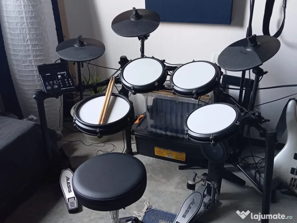 Set complet de tobe electronice Alesis Nitro Max Kit Bundle 
