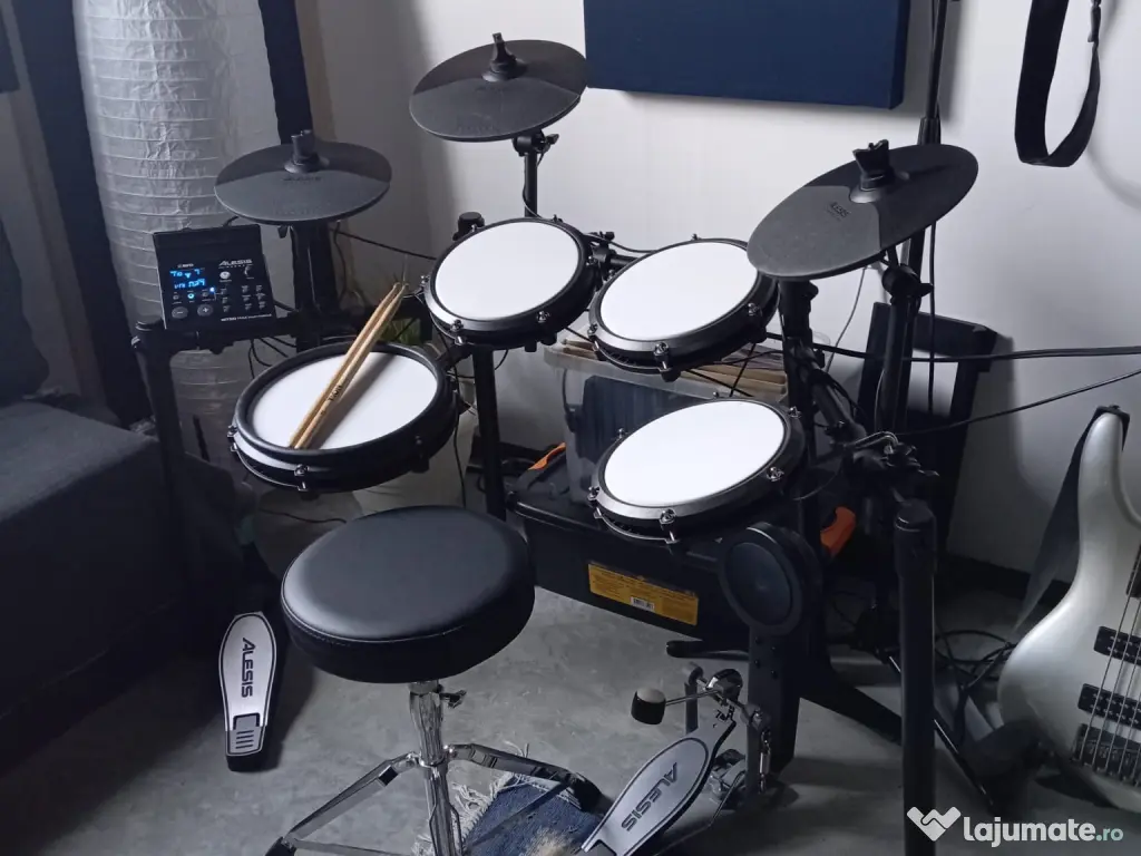 Set complet de tobe electronice Alesis Nitro Max Kit Bundle 