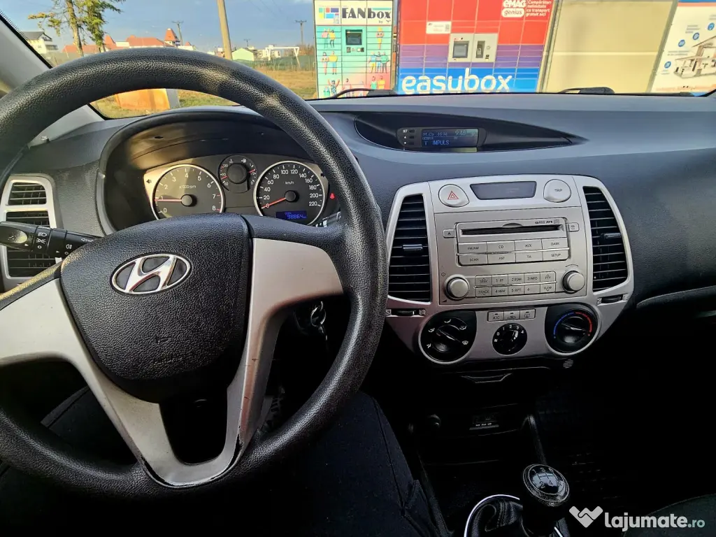 vand HYUNDAI I20, stare buna, km reali, fara accidente