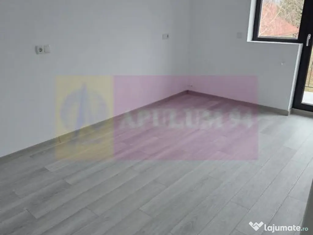 Vila de vanzare cu 4 camere in Brebu 