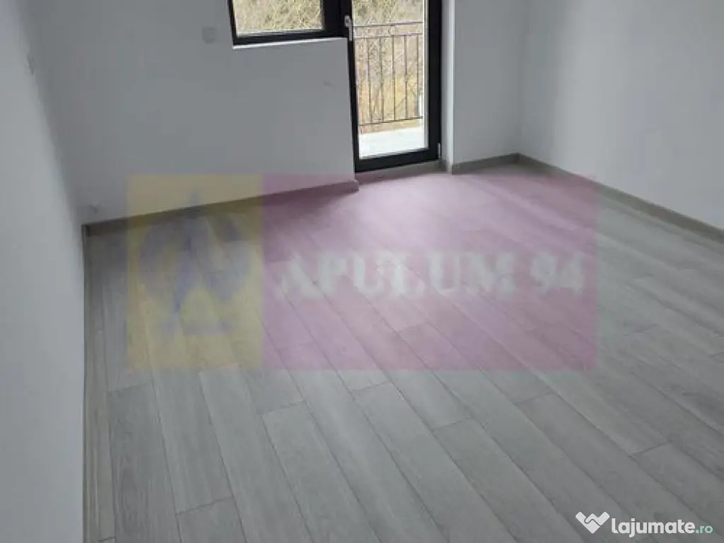 Vila de vanzare cu 4 camere in Brebu 