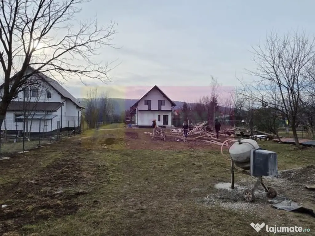 Vila de vanzare cu 4 camere in Brebu 