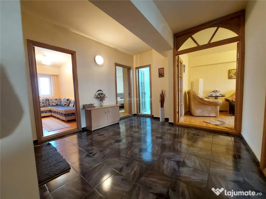 4 camere,decomandat, 92 mp, etaj 7, loc parcare, Centru -Uni