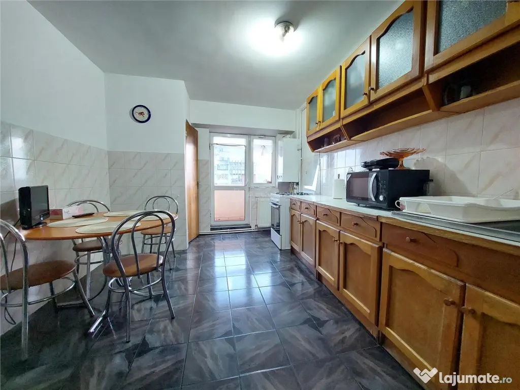 4 camere,decomandat, 92 mp, etaj 7, loc parcare, Centru -Uni