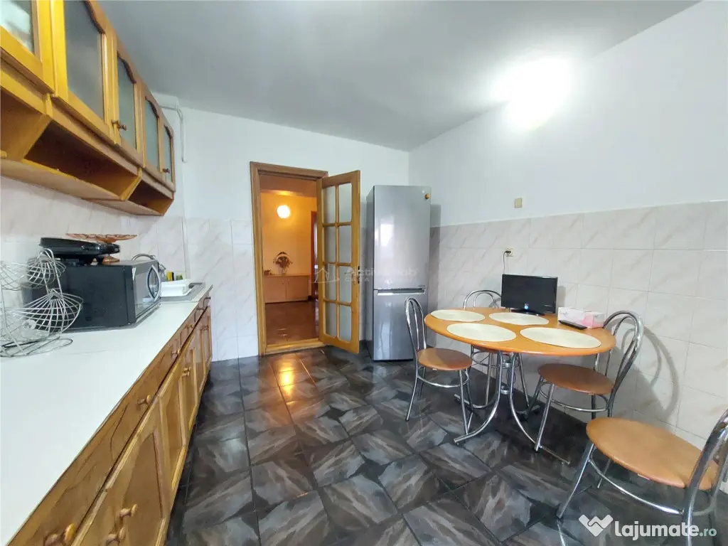 4 camere,decomandat, 92 mp, etaj 7, loc parcare, Centru -Uni