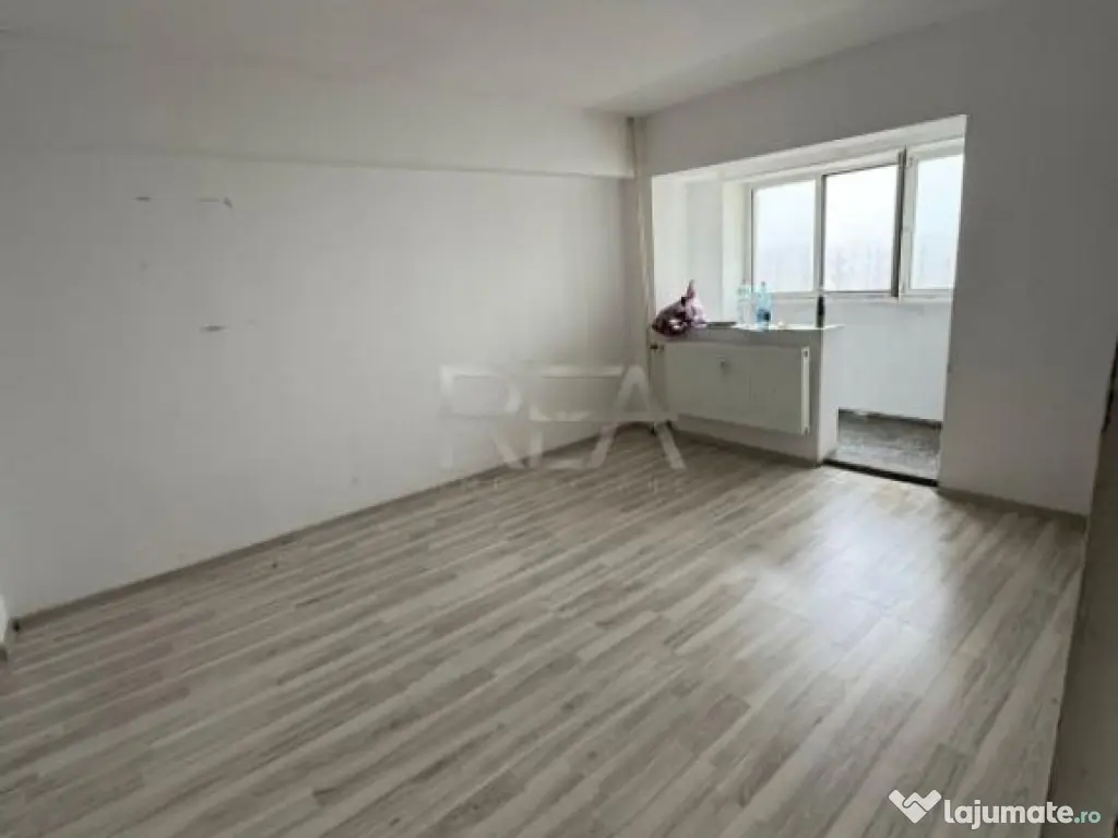 3 camere Pantelimon decomandat, an 1977, 74 mp