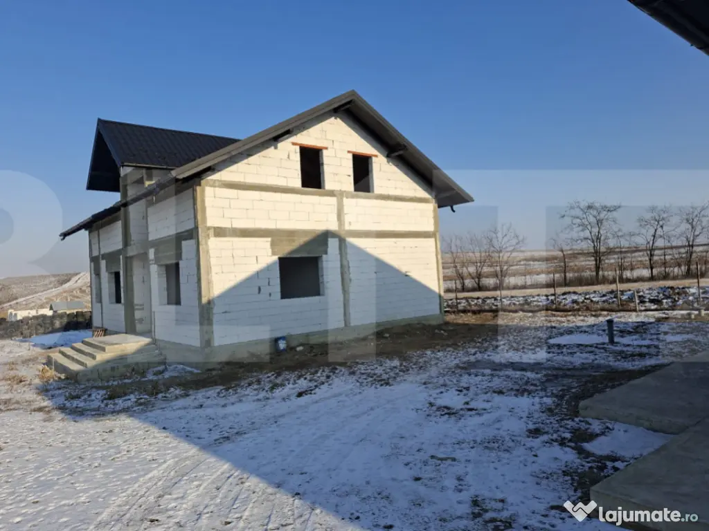 Casa individuala la rosu P+M, 220mp, Stauceni, 