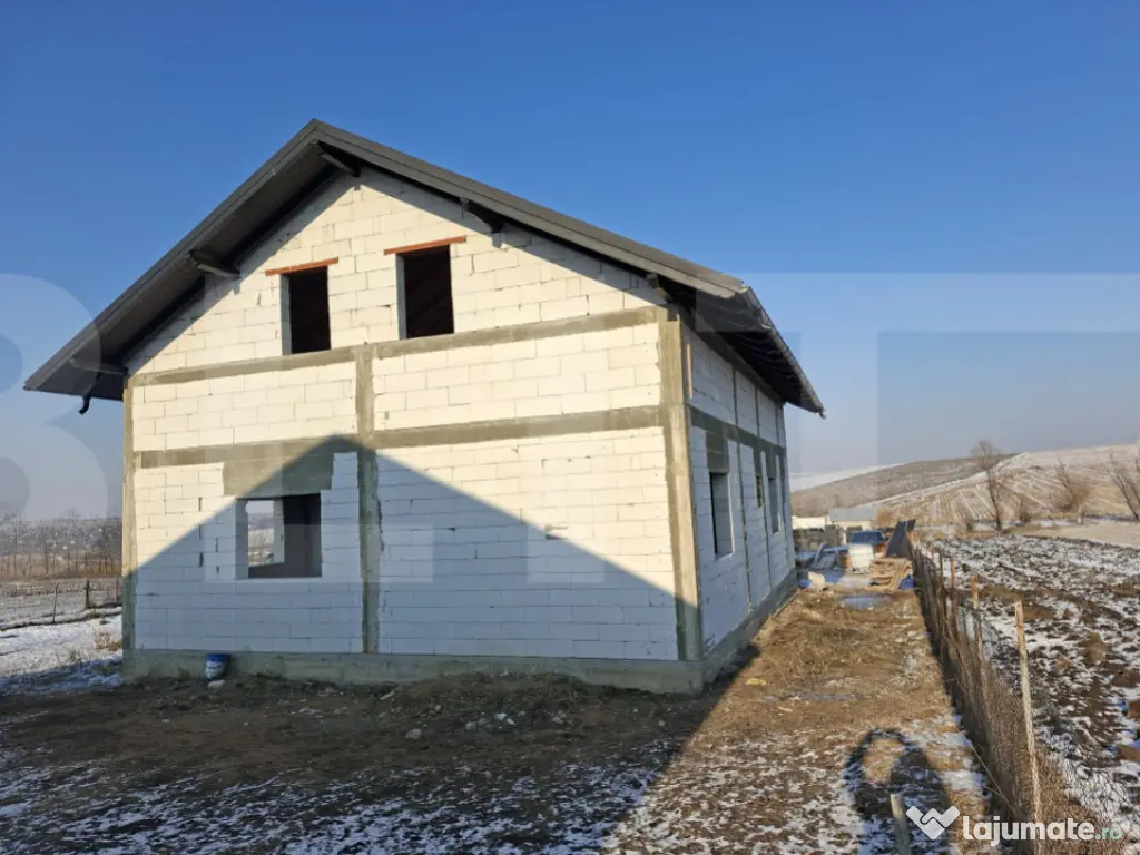 Casa individuala la rosu P+M, 220mp, Stauceni, 