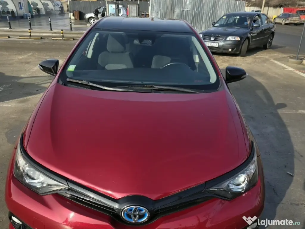 Toyota Auris Hatchback 1.8L 