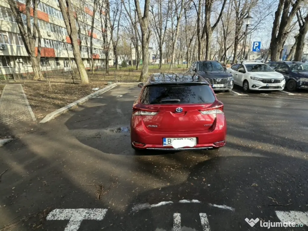 Toyota Auris Hatchback 1.8L 