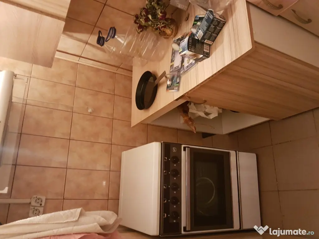 Predau contract cameră de cămin 