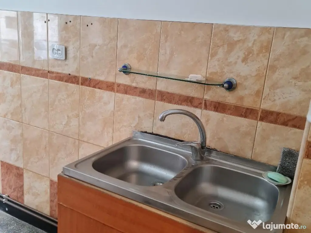 Apartament 3 camere, zona centrala , Arad, disponibil imediat ! 