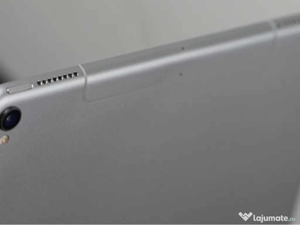 iPad Pro (1st Gen) 10.5” (2017) Wifi + Celullar