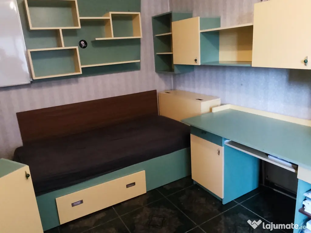 Vand mobilier tineret