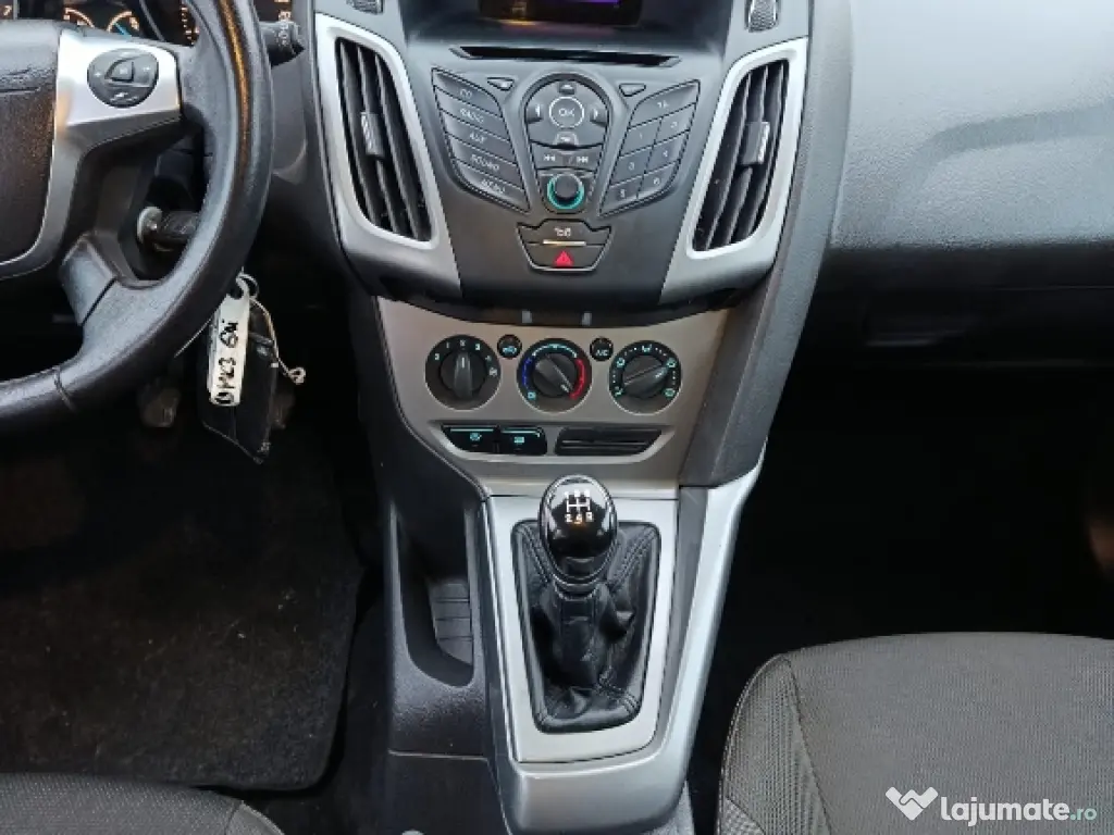 Ford Focus 1.6 benzină 2011 