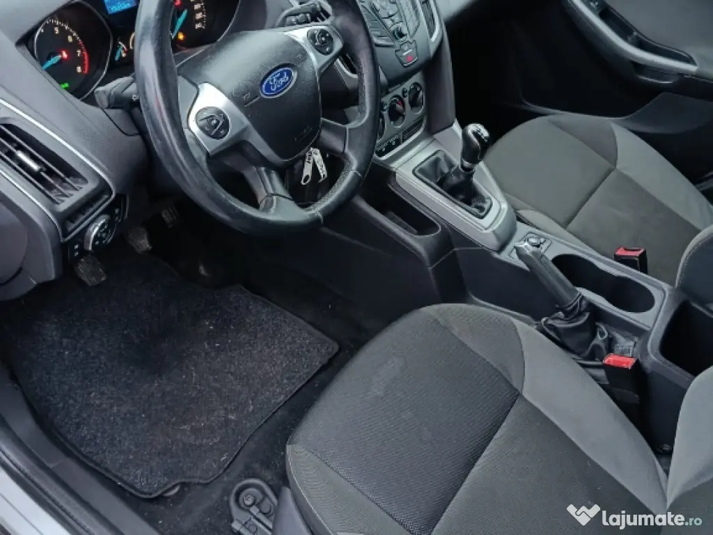 Ford Focus 1.6 benzină 2011 