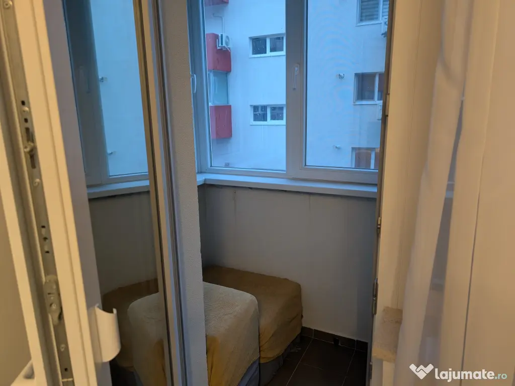 Închiriez apartament studio, sector 4, mobilat, loc parcare inclus 