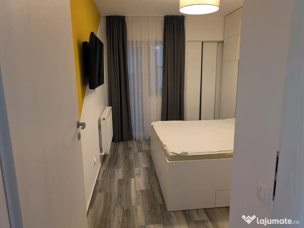 Închiriez apartament studio, sector 4, mobilat, loc parcare inclus 