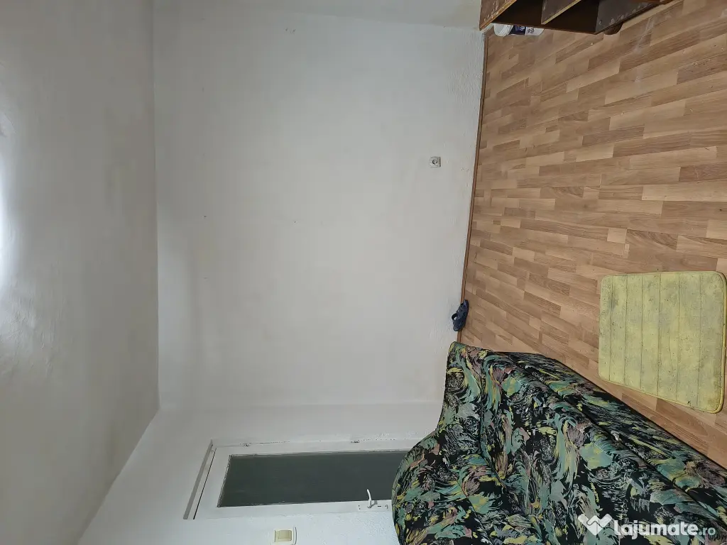 Garsonieră de vânzare 