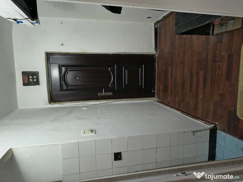 Garsonieră de vânzare 