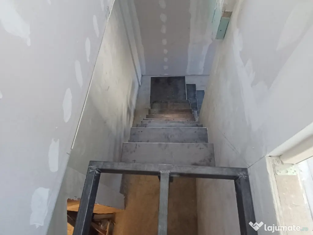 Amenajări interioare-exterioare 