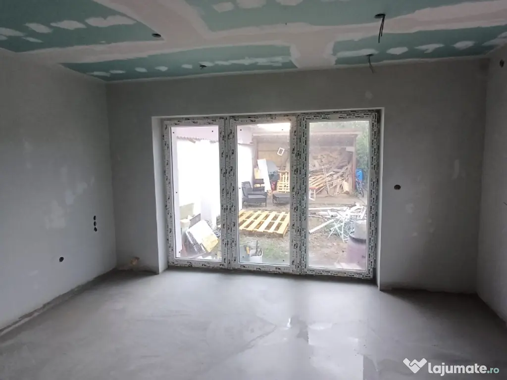 Amenajări interioare-exterioare 