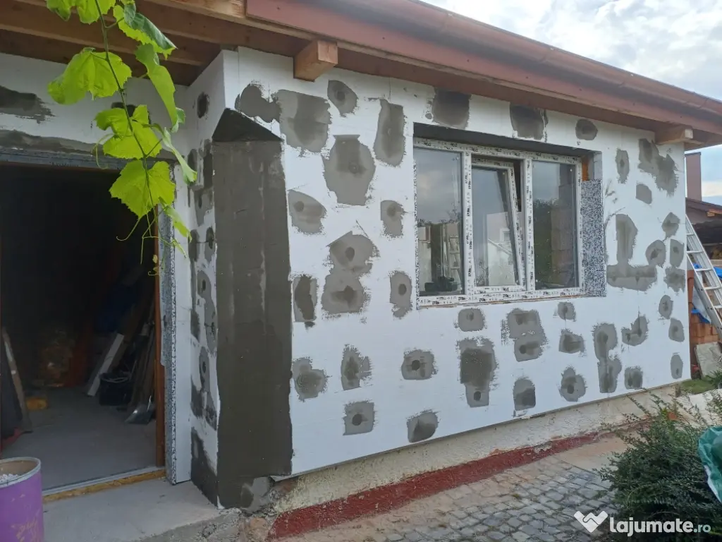 Amenajări interioare-exterioare 