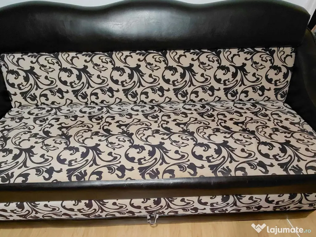 Canapea extensibila, 3 locuri, stare buna