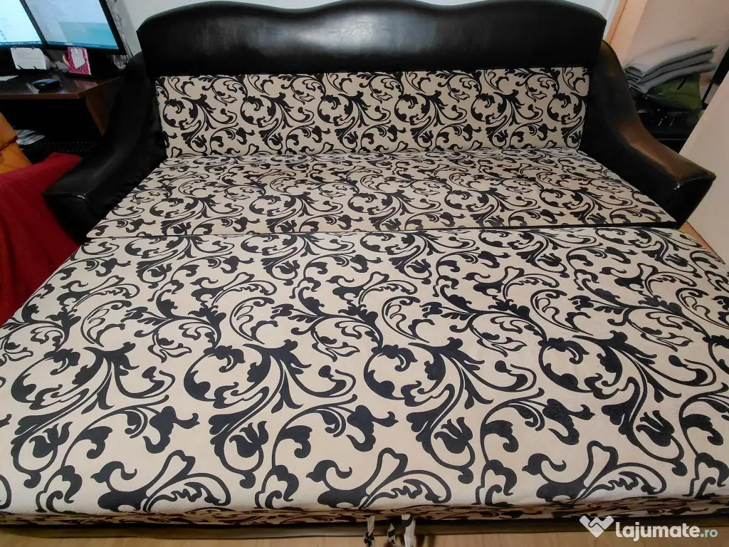 Canapea extensibila, 3 locuri, stare buna