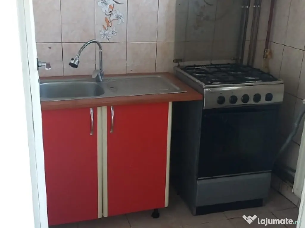 Garsonieră de vânzare