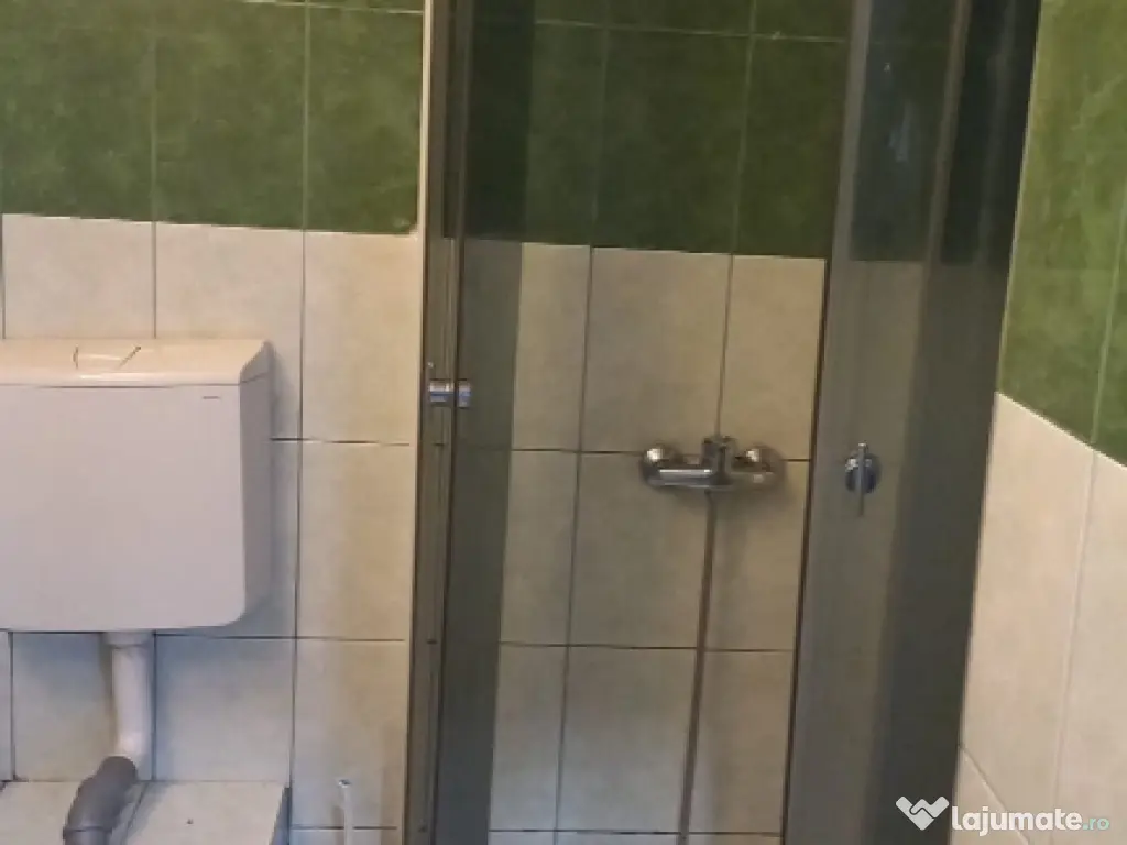 Garsonieră de vânzare