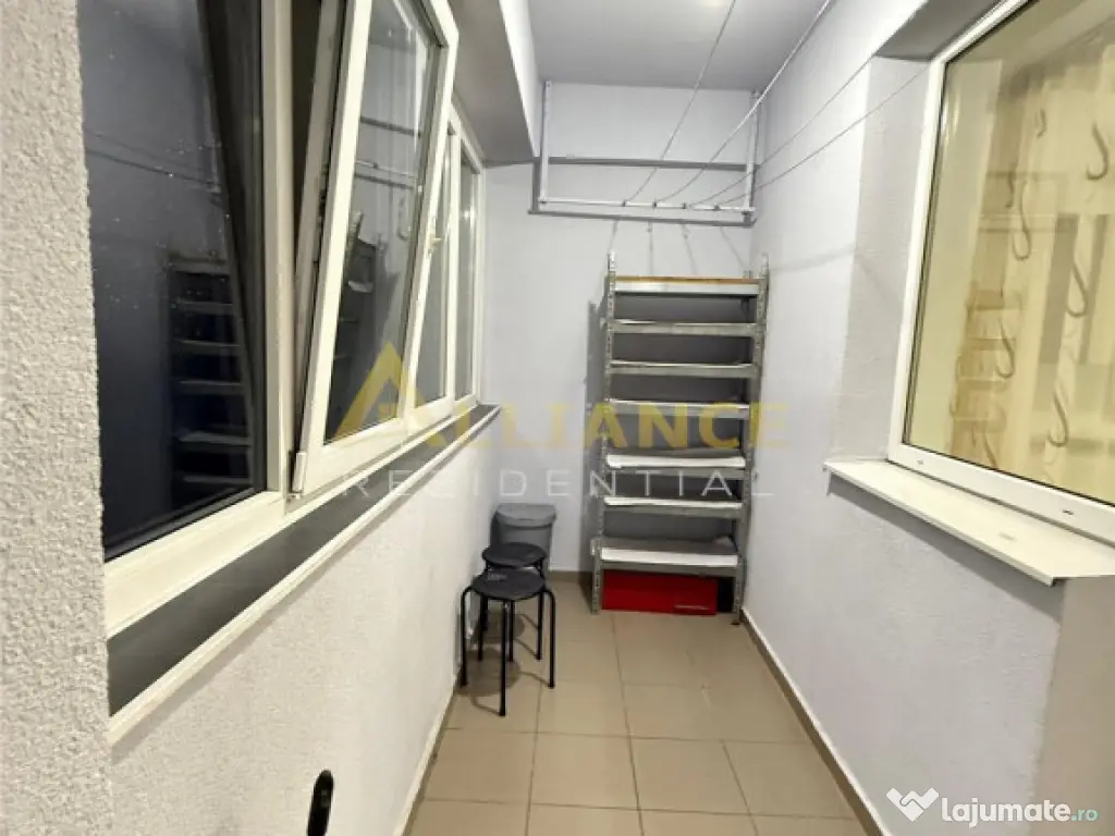 Ap.2 camere tip studio,la 8-9 minute de mers la metrou.Mobil