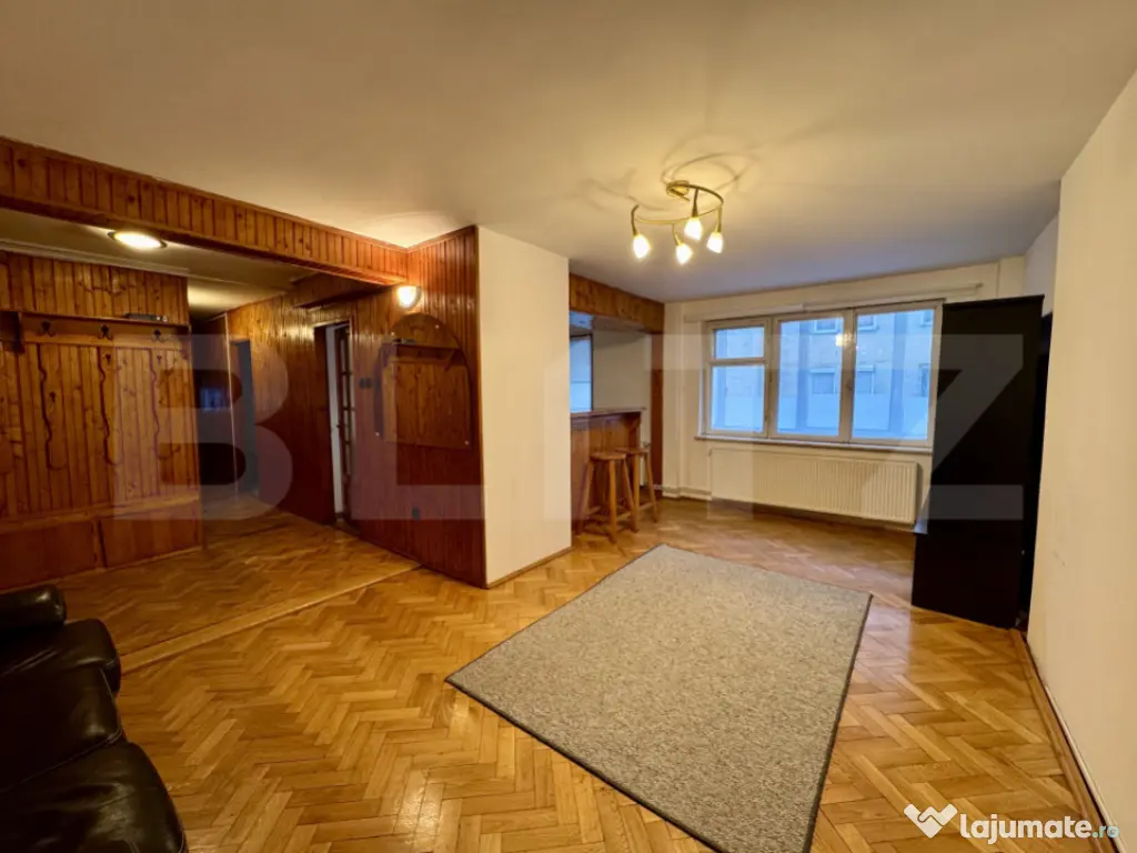 Apartament 3 camere, 82 mp, zona Semicentral 