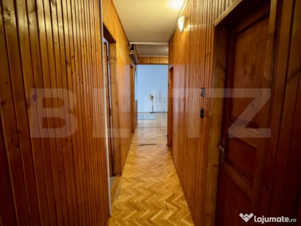 Apartament 3 camere, 82 mp, zona Semicentral 