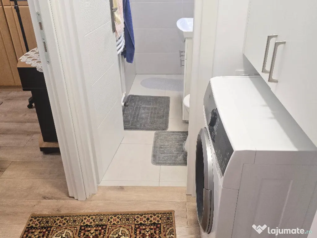 Vand apartament 2 camere, Deva, zona Maxa, etaj 1, mobilat, parcare 