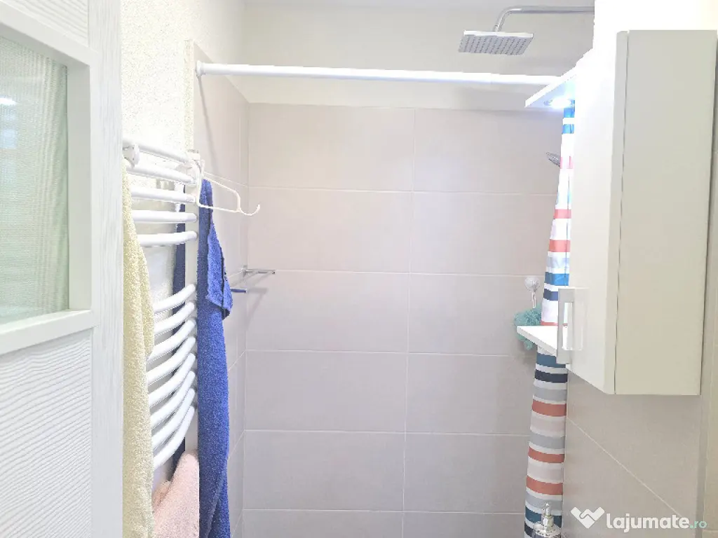 Vand apartament 2 camere, Deva, zona Maxa, etaj 1, mobilat, parcare 