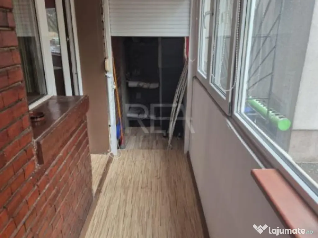 3 camere, P/8, bloc 1992, centrala- Crangasi