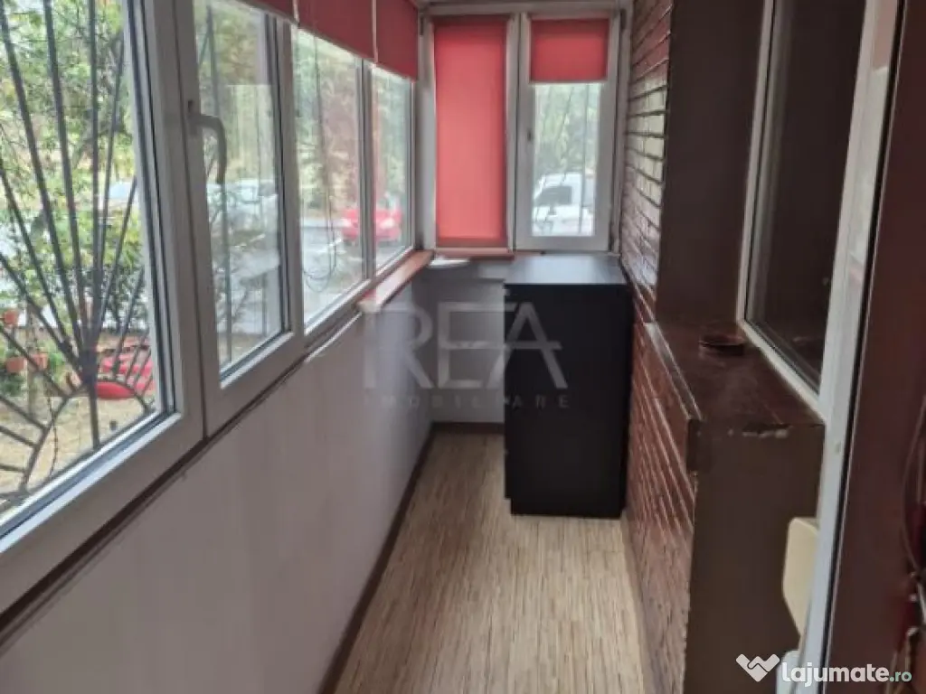 3 camere, P/8, bloc 1992, centrala- Crangasi