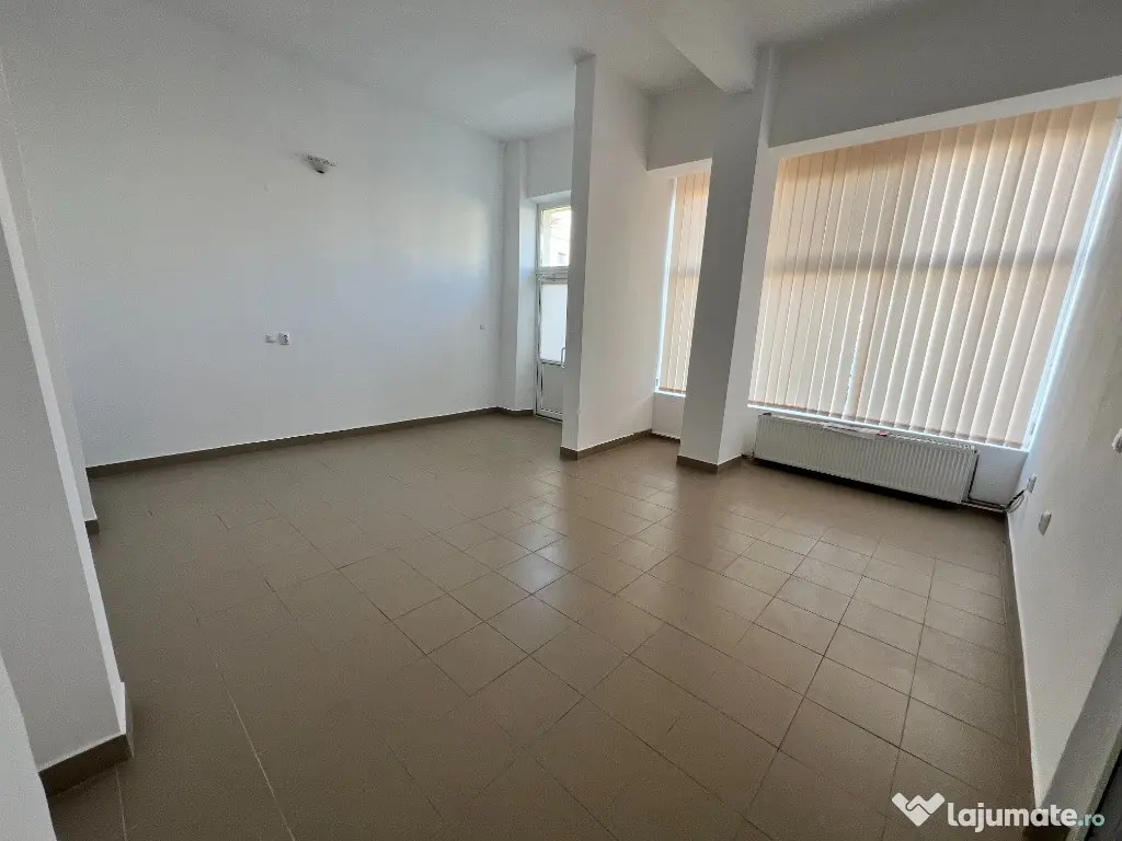 INCHIRIEZ SPATIU comercial ,58 mp,zona Stefan Cel Mare 