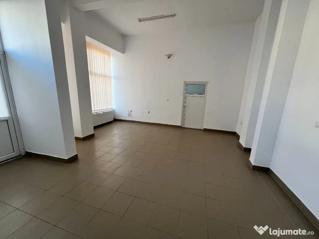 INCHIRIEZ SPATIU comercial ,58 mp,zona Stefan Cel Mare 