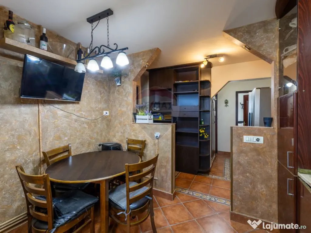 Apartament cu 3 camere de închiriat în zona Podgoria 