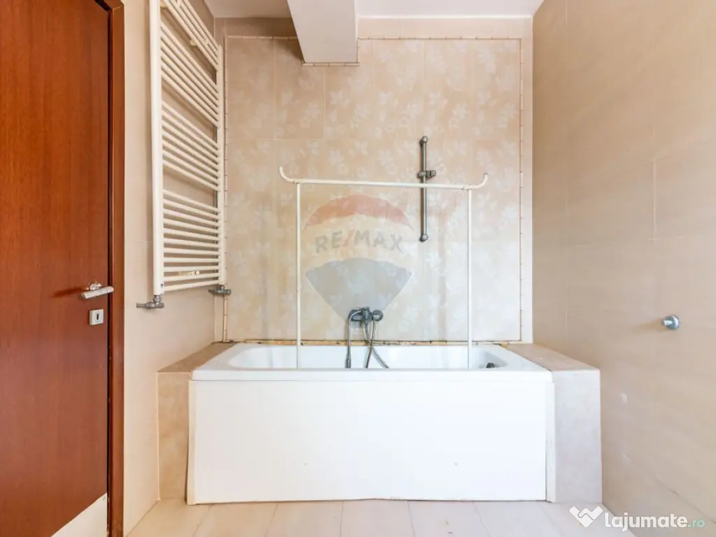 Casă / Vila de vanzare in Tunari, centru, parc, autobuz,... 