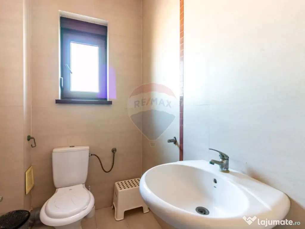 Casă / Vila de vanzare in Tunari, centru, parc, autobuz,... 