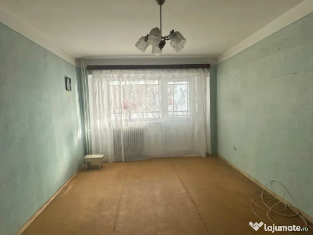 - ETAJ 1. Apartament 2 camere confort 1 decomandat, Obor-Sco 