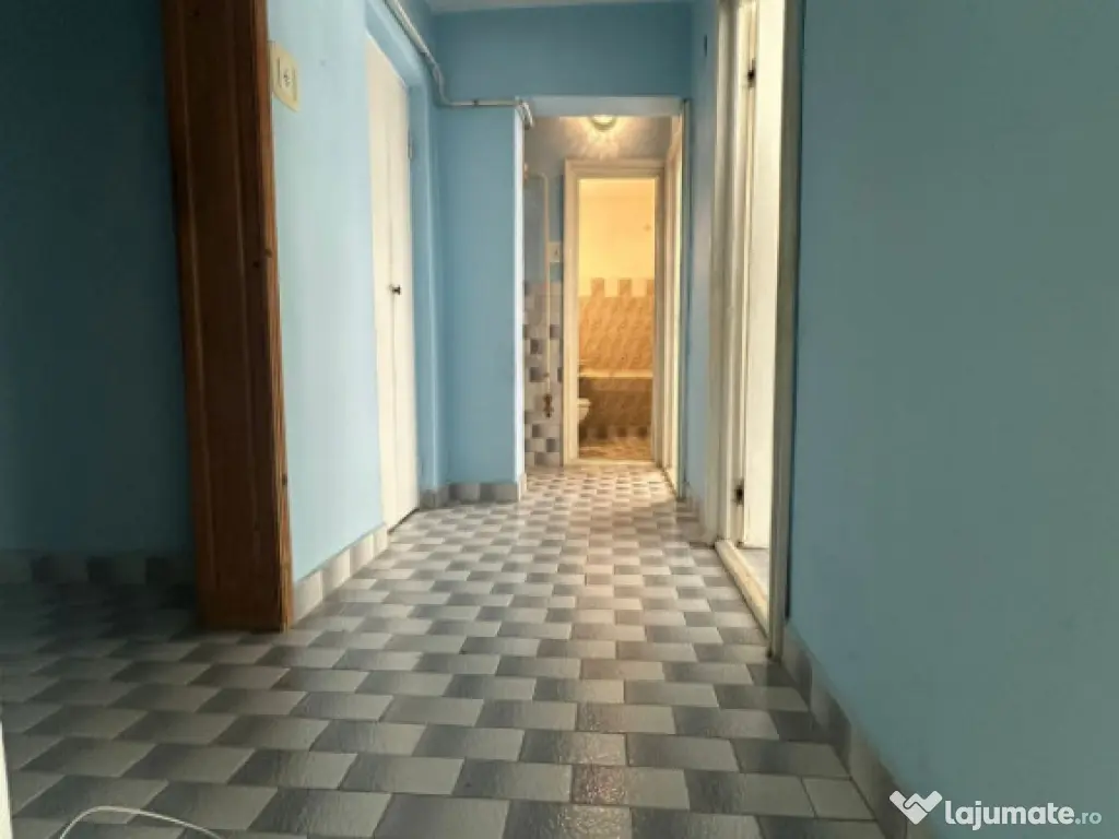 - ETAJ 1. Apartament 2 camere confort 1 decomandat, Obor-Sco 