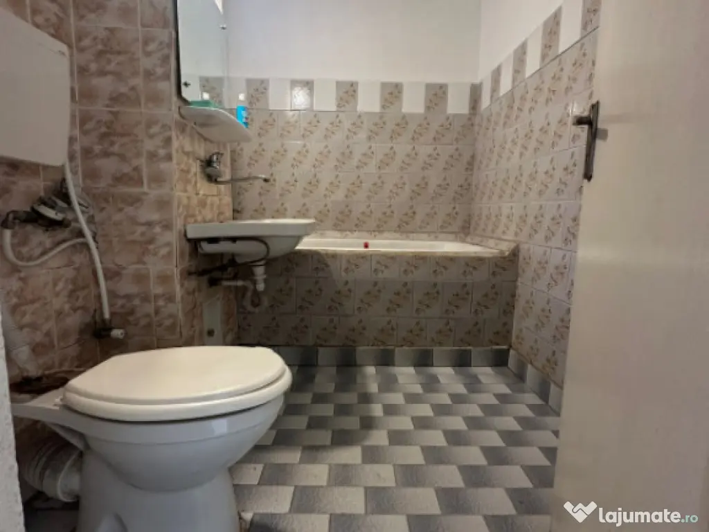 - ETAJ 1. Apartament 2 camere confort 1 decomandat, Obor-Sco 