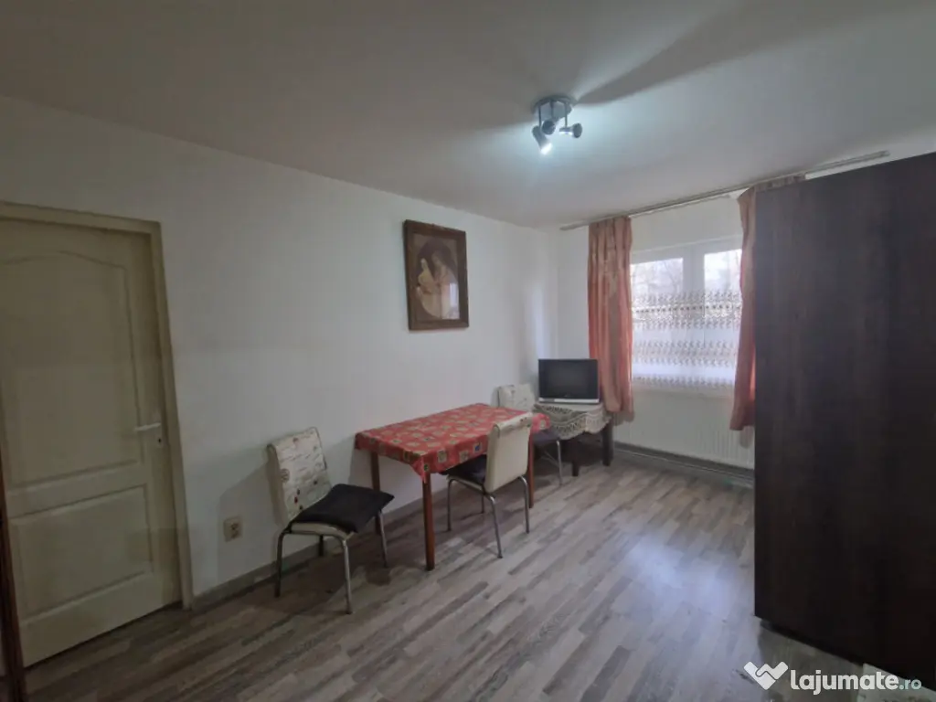 Apartament 2 camere, 38 mp, zona Traian