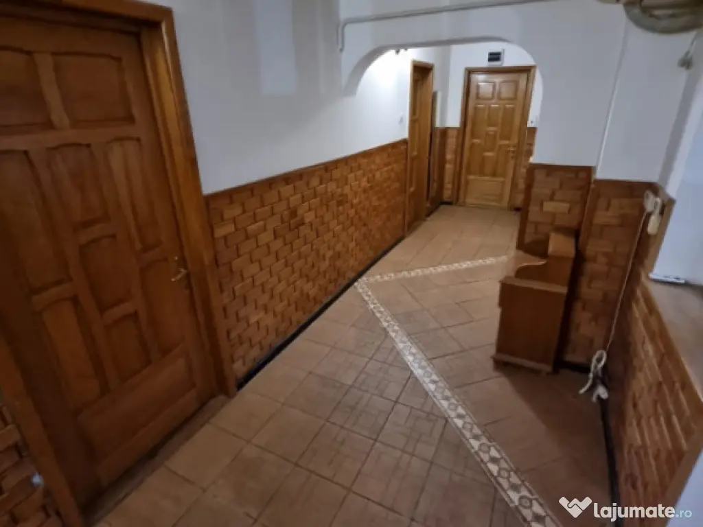 Nicolina - Apartament 4 camere, mobilat și utilat, etaj 1/4