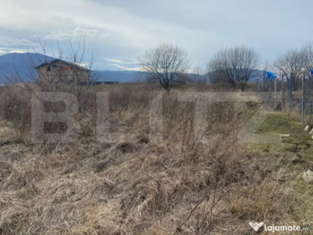 Teren intravilan de vânzare, 712 mp, Săcele