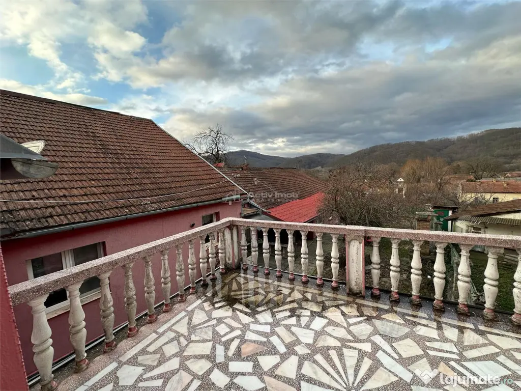 Bocsa Montana, Casa Solida Gradina, Strada Principala 